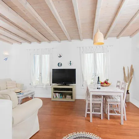 Tranquil 4 * Mykonos Town